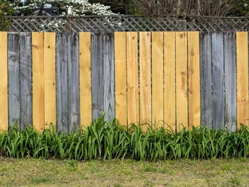 Crown Point Indiana professional fence repair