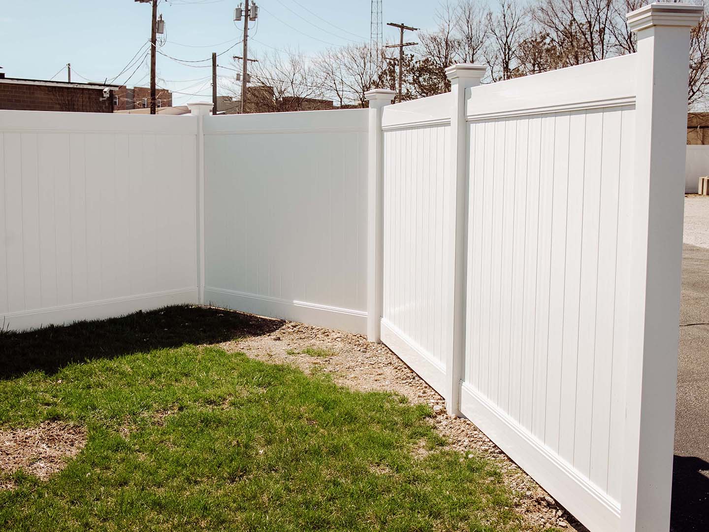Kouts Indiana vinyl privacy fencing